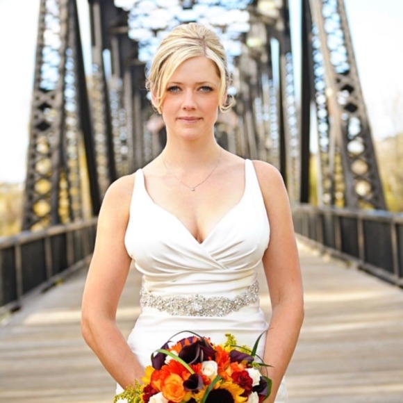 Meet your Posher, Mandi - Picture 2 of 2